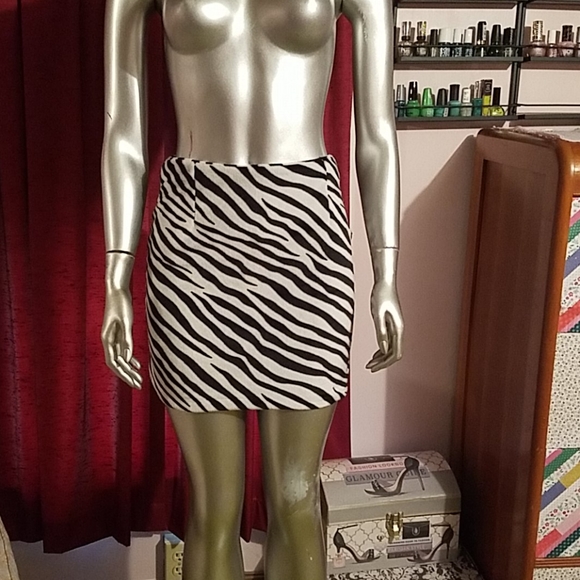 Zebra fur mini skirt punk goth y2k animal print handmade small pencil black soft - Picture 6 of 11